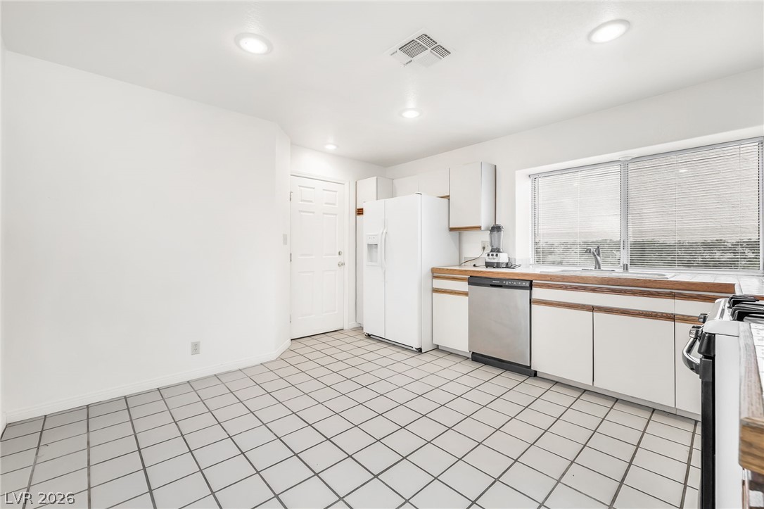 6986 Emerald Springs Lane Las Vegas NV 89113