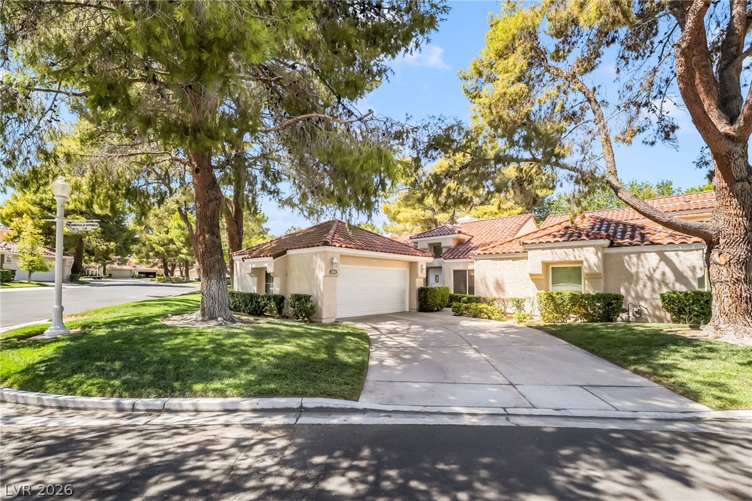 6986 Emerald Springs Lane Las Vegas NV 89113