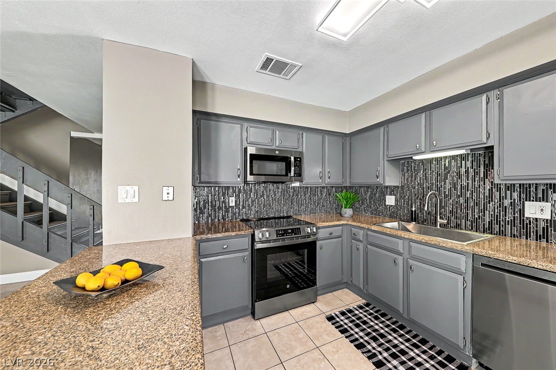 572 Willow Green Drive Las Vegas NV 89169