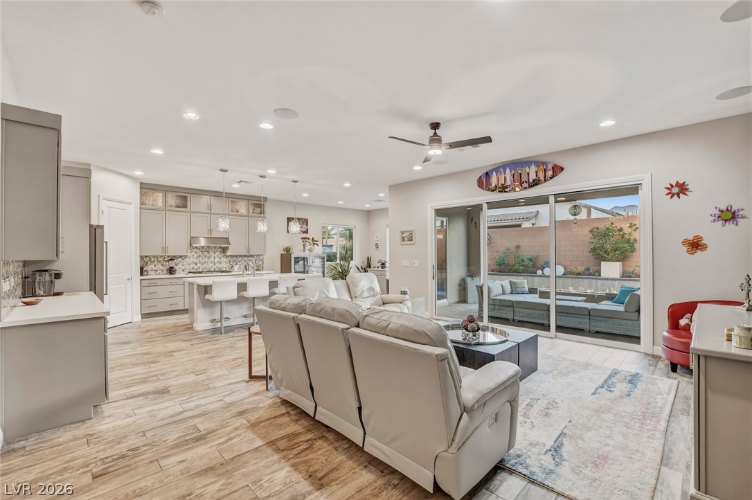 7303 Durand Park Street Las Vegas NV 89166