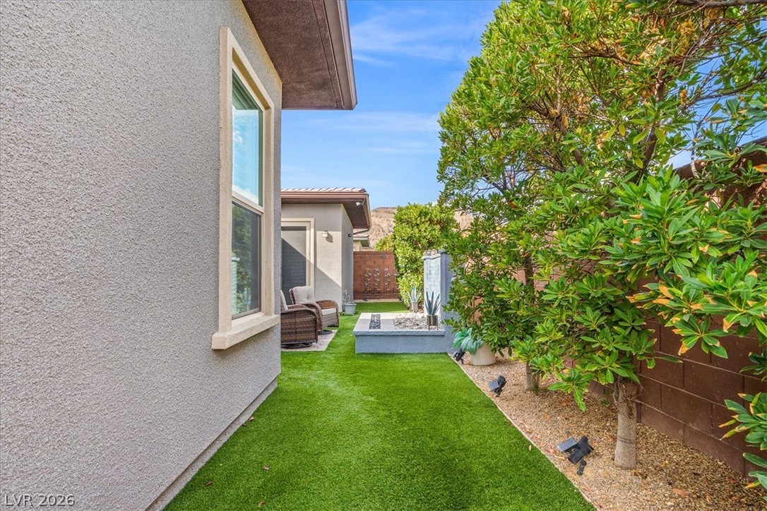 9828 Iron Sky Ct Court Las Vegas NV 89148