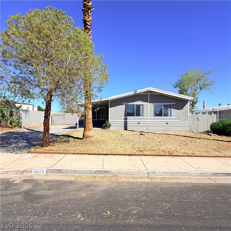 4670 Hildago Way Las Vegas NV 89121