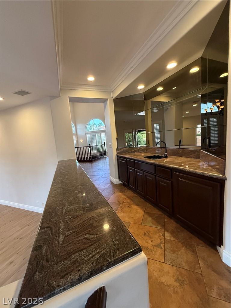 8112 Sapphire Bay Circle Las Vegas NV 89128