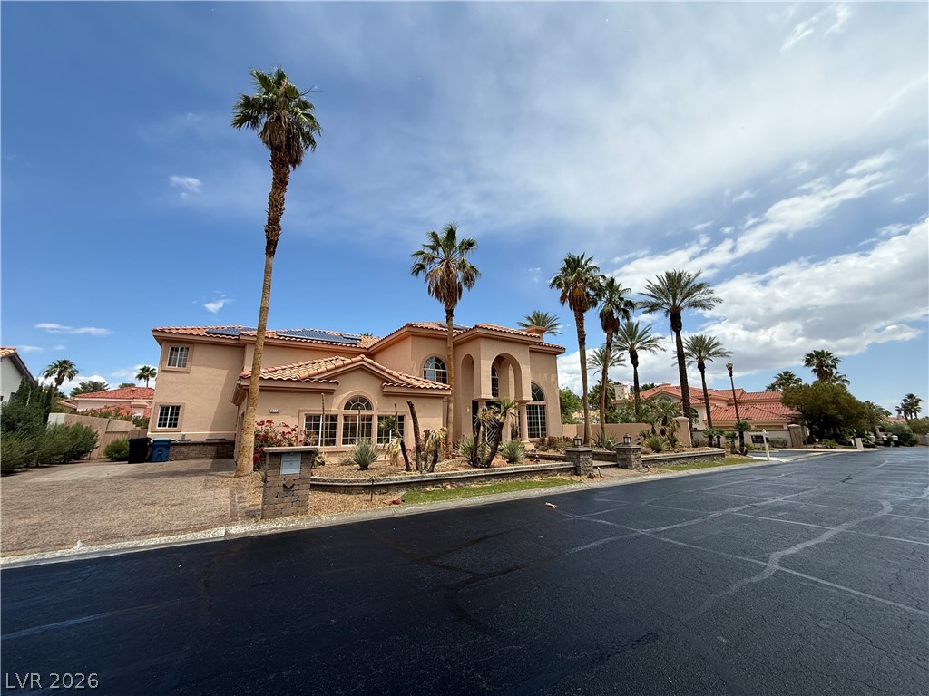 8112 Sapphire Bay Circle Las Vegas NV 89128