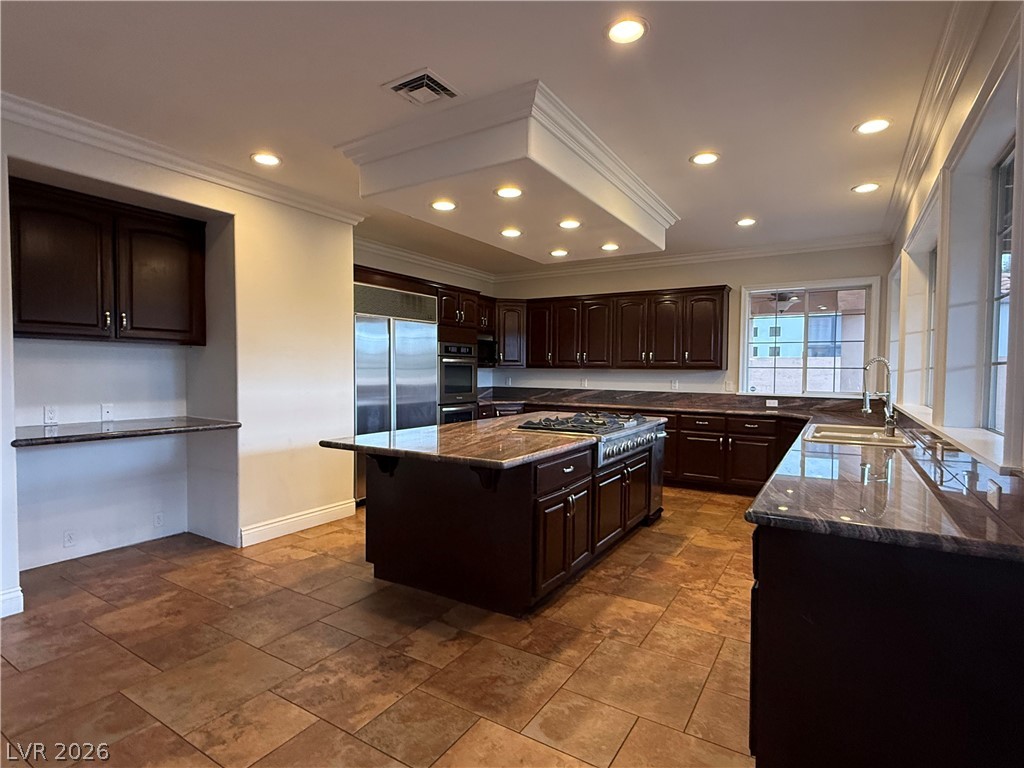 8112 Sapphire Bay Circle Las Vegas NV 89128