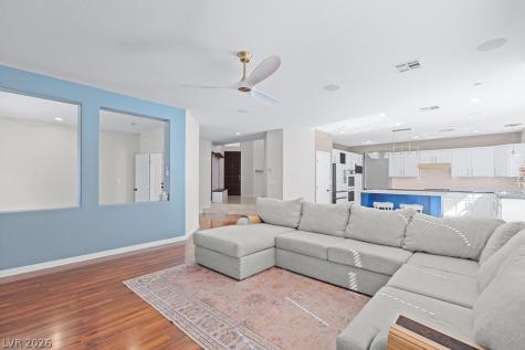 10029 Village Walk Avenue Las Vegas NV 89149