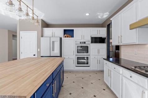 10029 Village Walk Avenue Las Vegas NV 89149