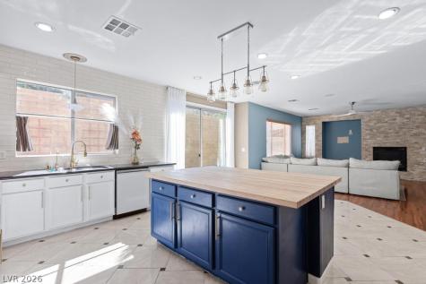 10029 Village Walk Avenue Las Vegas NV 89149
