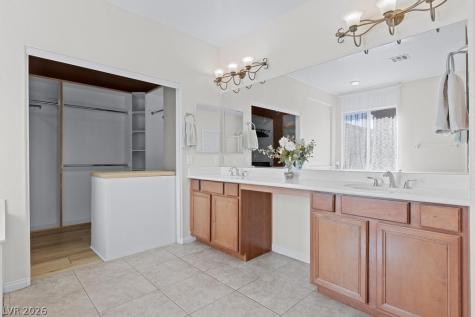 10029 Village Walk Avenue Las Vegas NV 89149