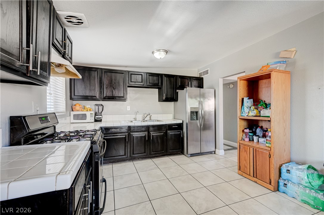 2829 Emmons Avenue North Las Vegas NV 89030