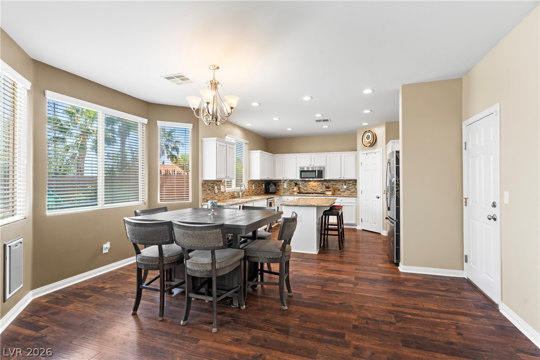 7628 Chase Hallow Street Las Vegas NV 89149