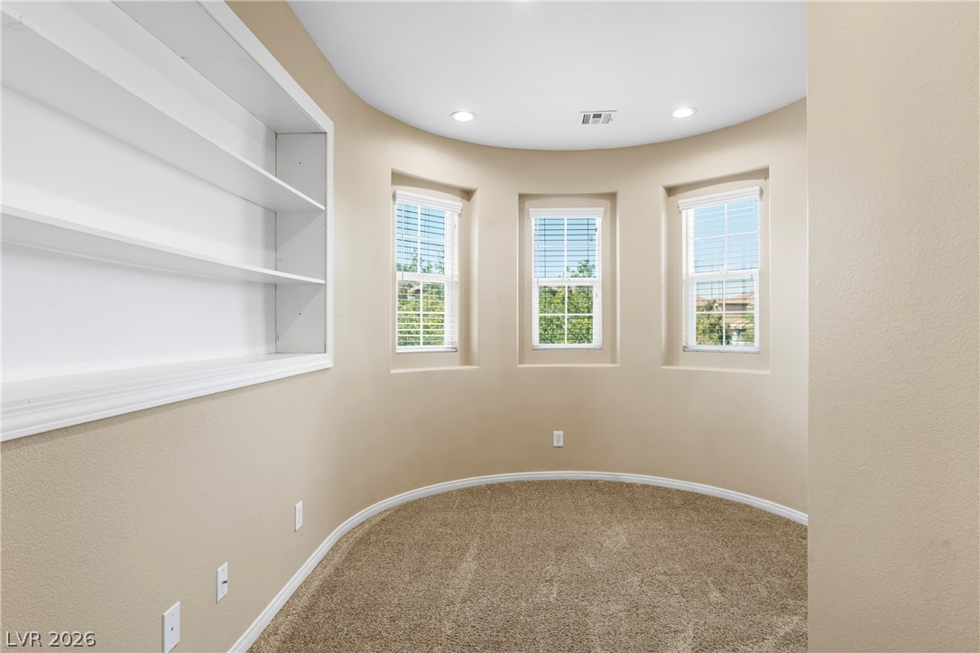 7628 Chase Hallow Street Las Vegas NV 89149