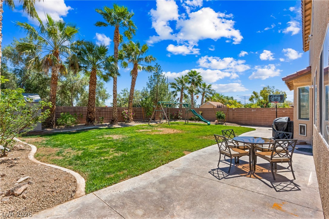 7628 Chase Hallow Street Las Vegas NV 89149