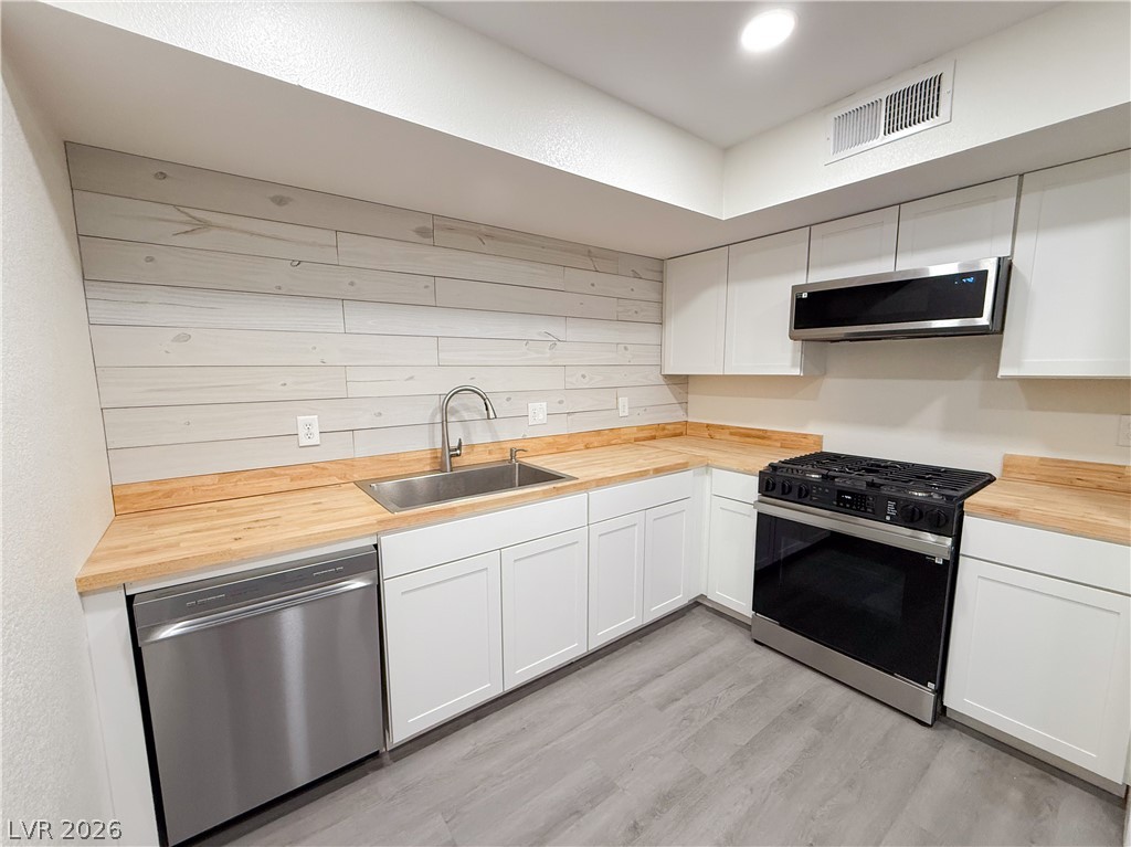 5224 Glen Eagles Lane Las Vegas NV 89108