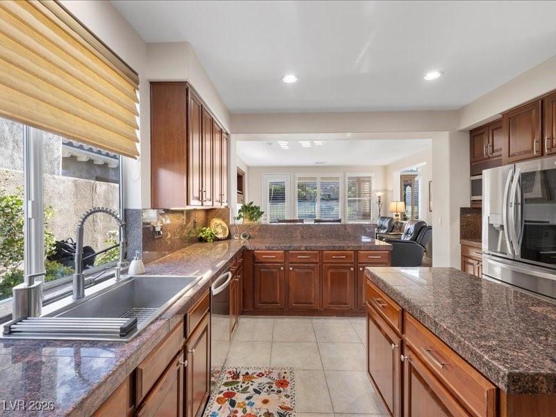 2933 Red Springs Drive Las Vegas NV 89135