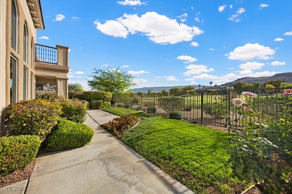 2933 Red Springs Drive Las Vegas NV 89135