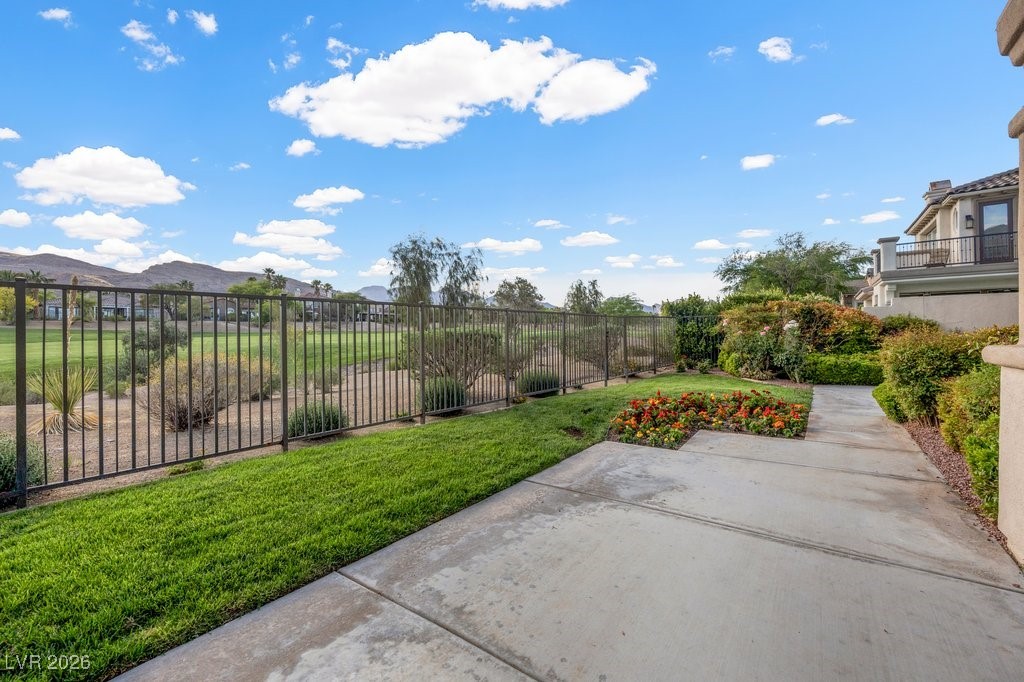 2933 Red Springs Drive Las Vegas NV 89135