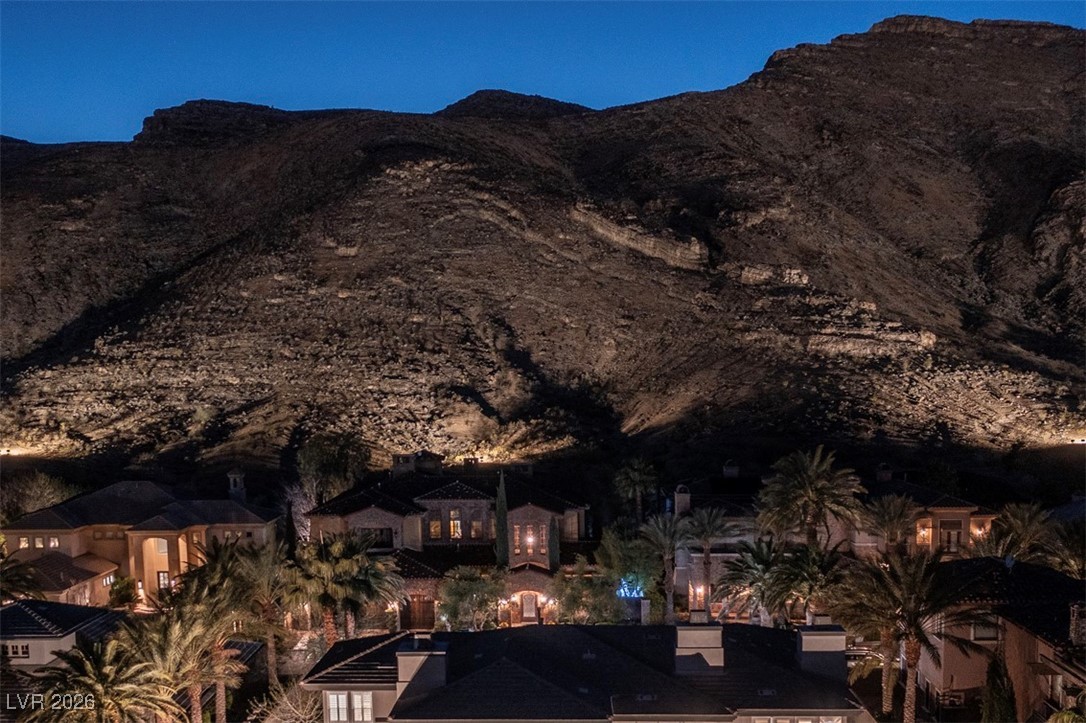 2933 Red Springs Drive Las Vegas NV 89135