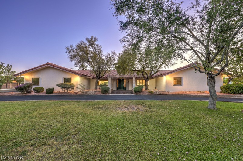 2135 South Cimarron Road Las Vegas NV 89117