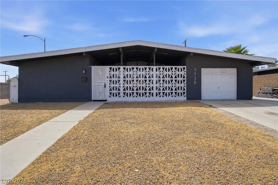 5135 Champions Avenue Las Vegas NV 89142