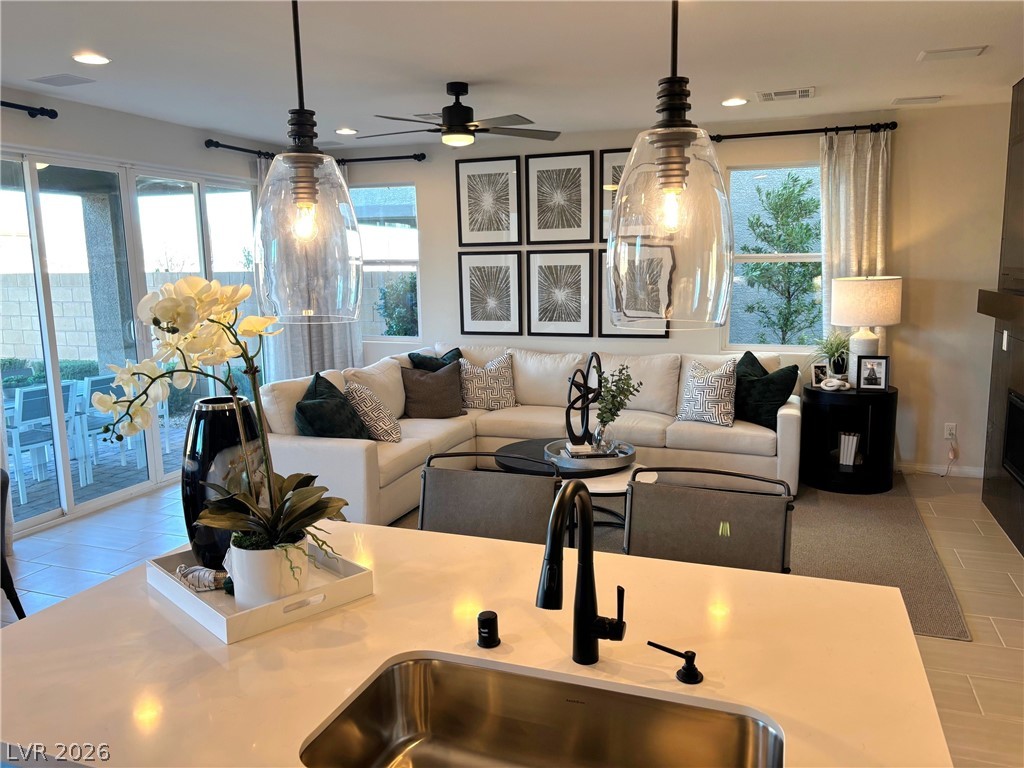 938 Hunter Shores Avenue North Las Vegas NV 89084
