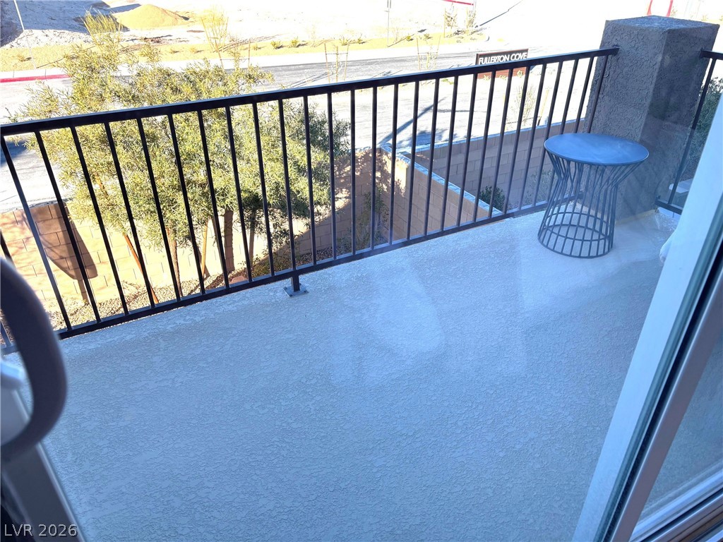 938 Hunter Shores Avenue North Las Vegas NV 89084
