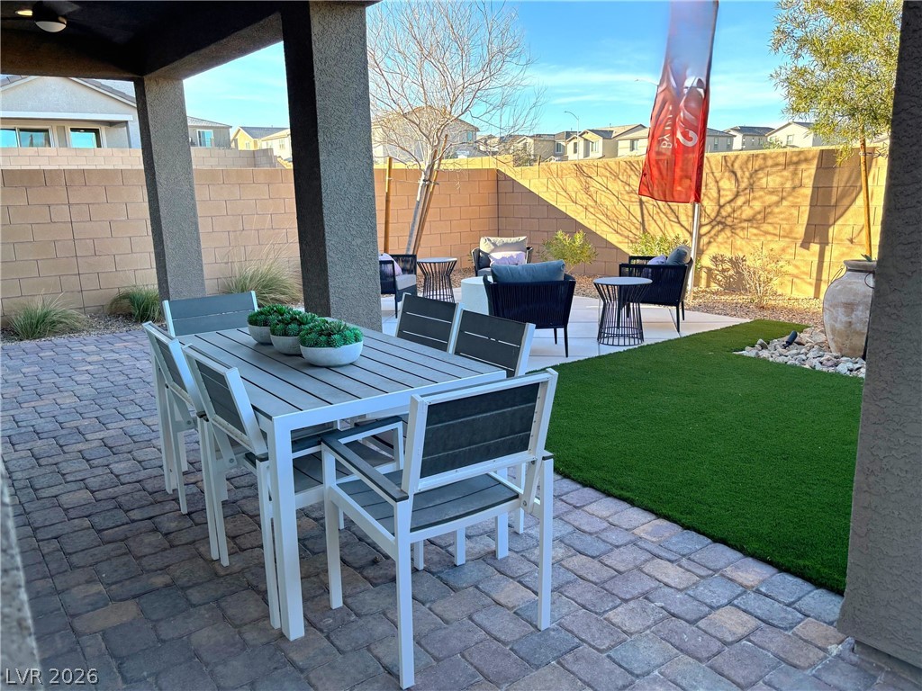 938 Hunter Shores Avenue North Las Vegas NV 89084