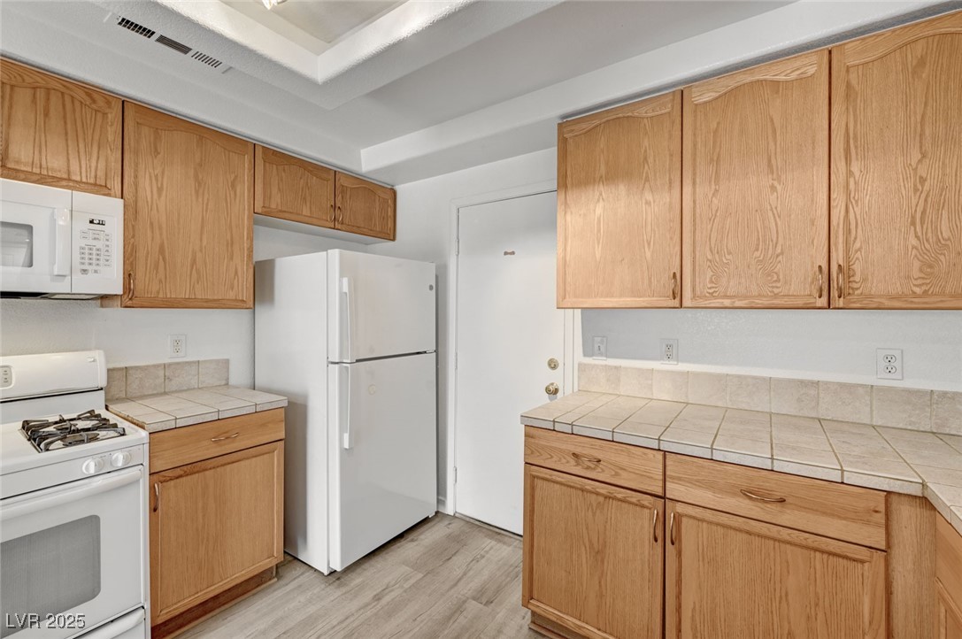 8414 Montana Stream Avenue Las Vegas NV 89113