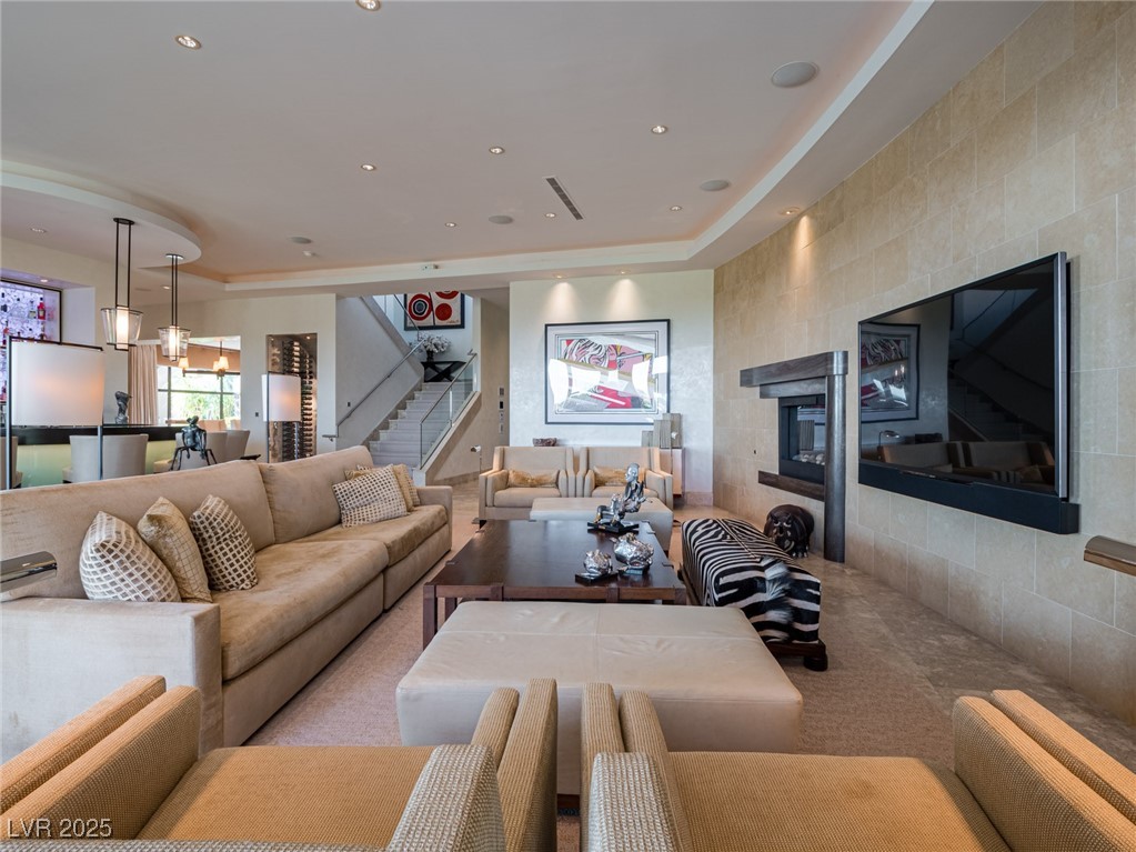28 Painted Feather Way Las Vegas NV 89135