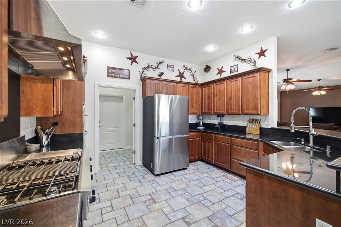 3890 Oakleaf Avenue Pahrump NV 89048