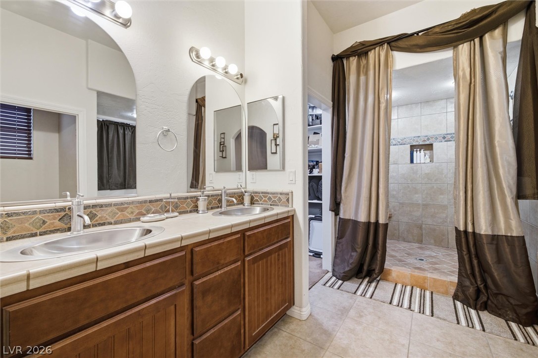 3890 Oakleaf Avenue Pahrump NV 89048