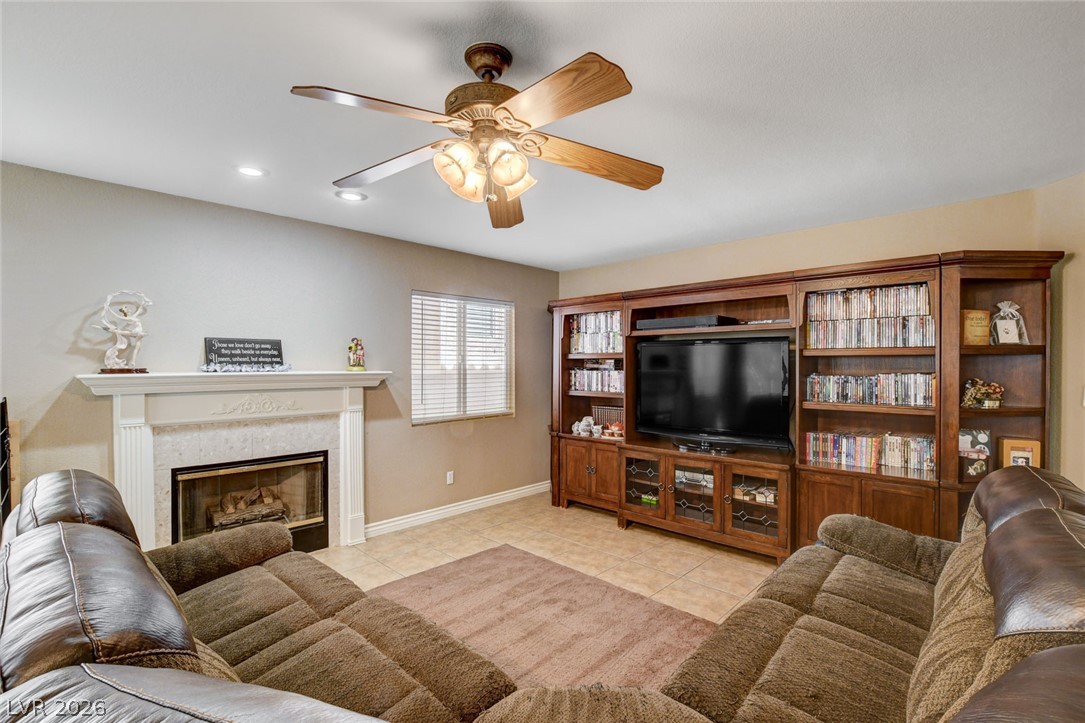 9364 Warm Waters Avenue Las Vegas NV 89129