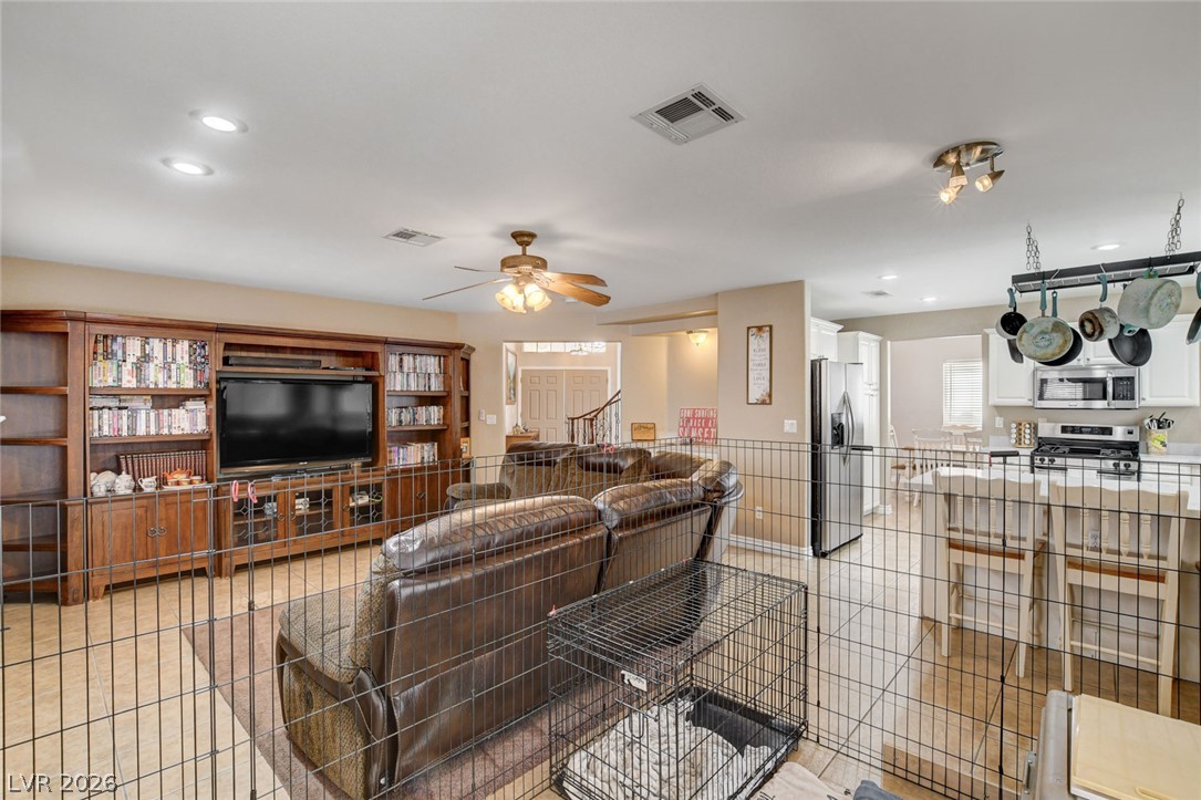 9364 Warm Waters Avenue Las Vegas NV 89129