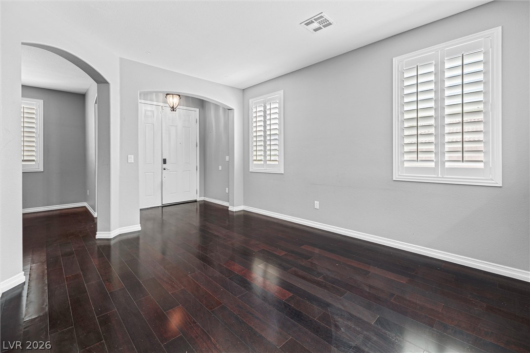 6297 Whispering Creek Street Las Vegas NV 89148