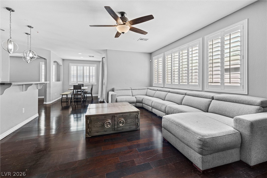 6297 Whispering Creek Street Las Vegas NV 89148