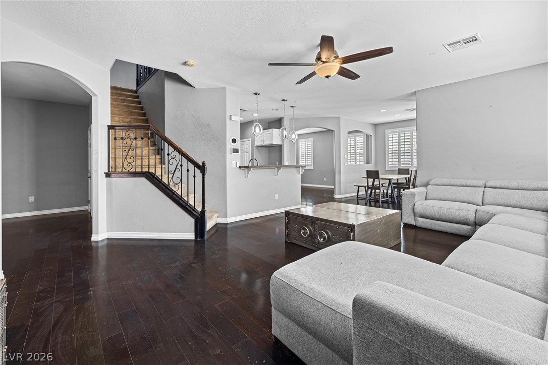 6297 Whispering Creek Street Las Vegas NV 89148