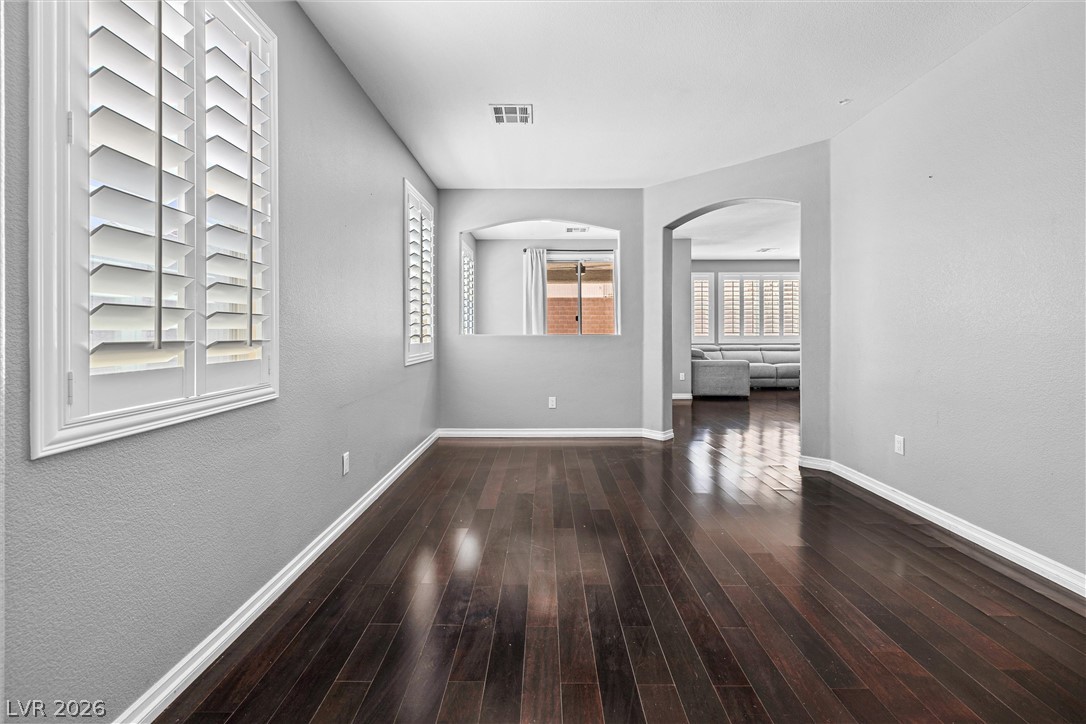 6297 Whispering Creek Street Las Vegas NV 89148