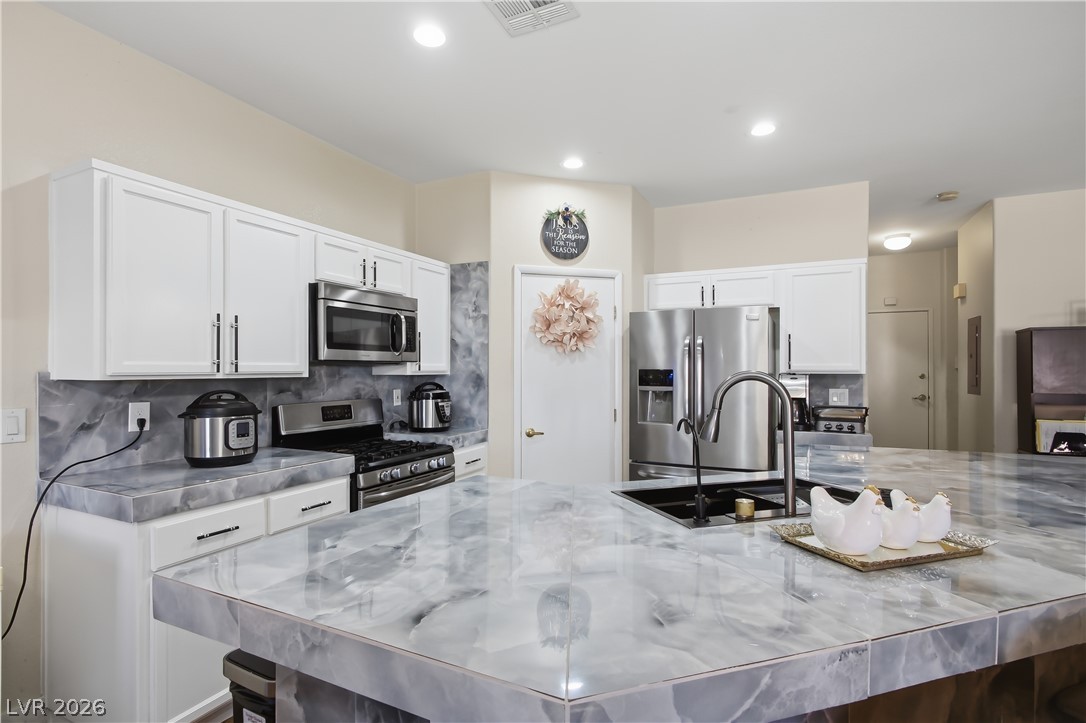 6665 Lookout Lodge Lane 3 North Las Vegas NV 89084