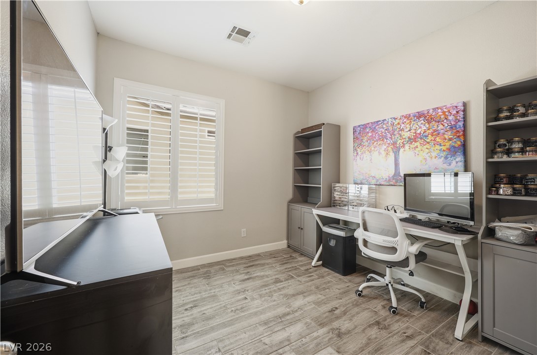 9816 Red Horse Street Las Vegas NV 89143
