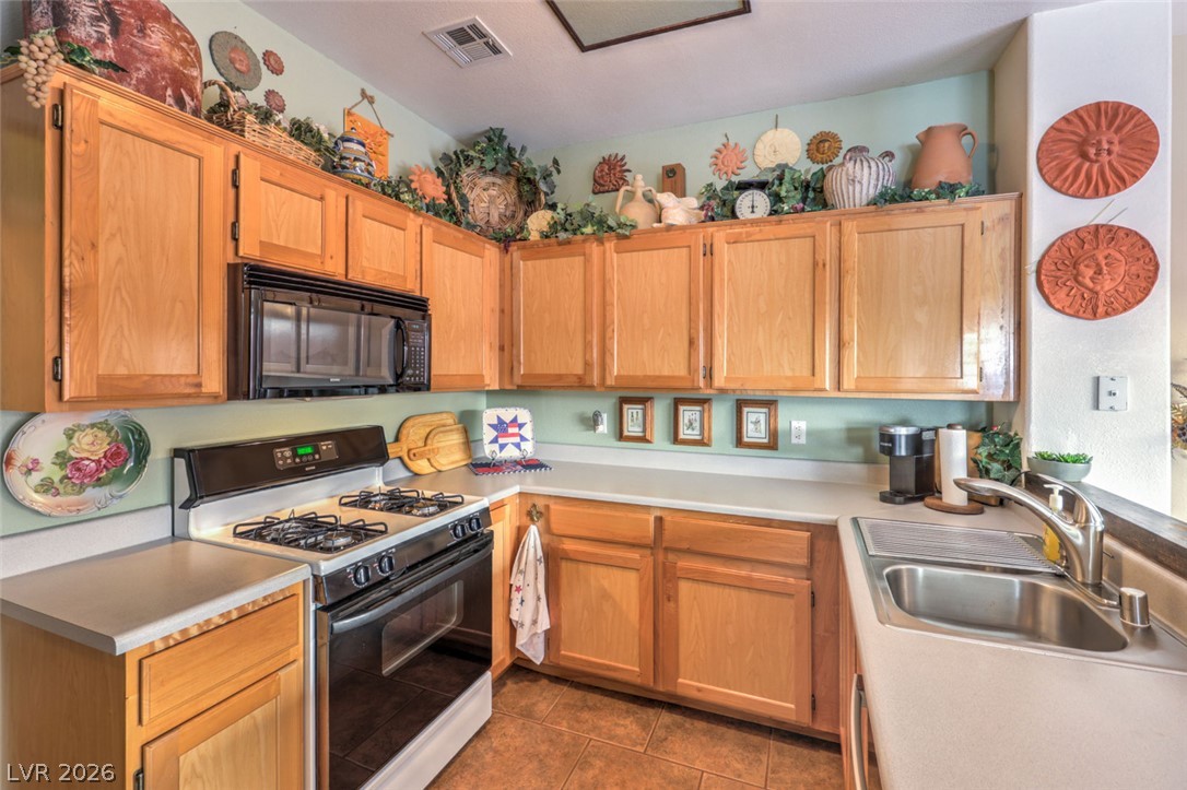 6437 Sundown Heights Avenue Las Vegas NV 89130