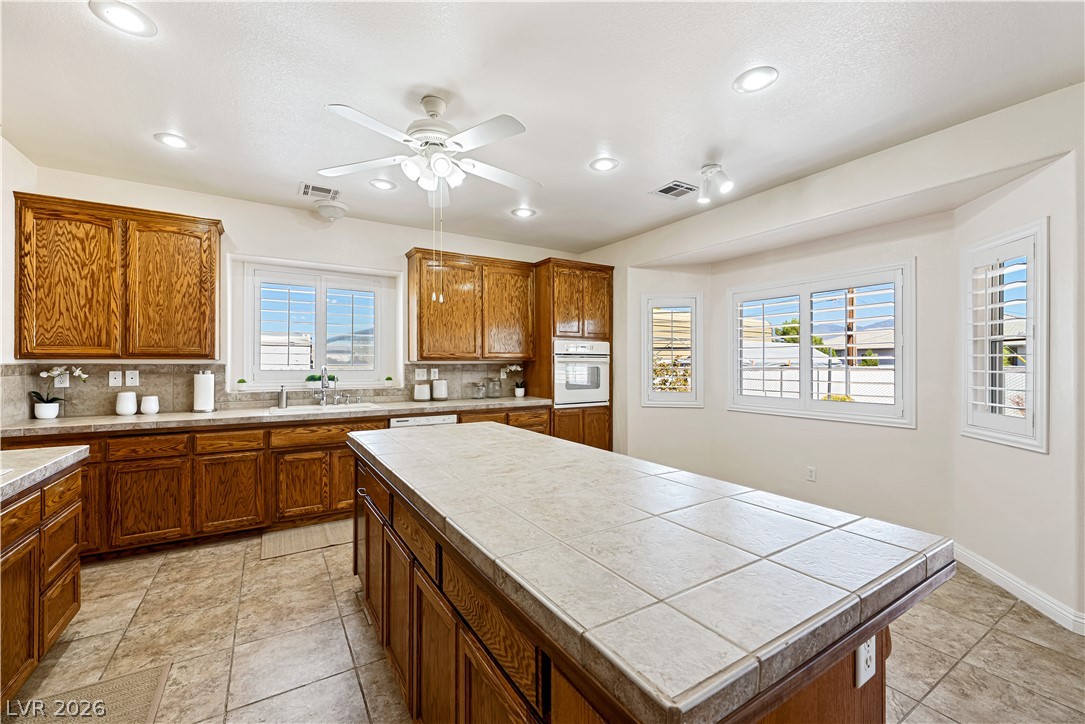 2201 Valentine Avenue Pahrump NV 89048
