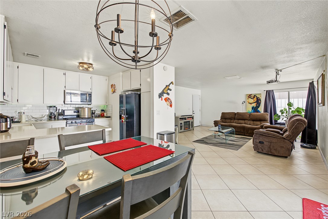 6992 Quarry Drive Las Vegas NV 89147