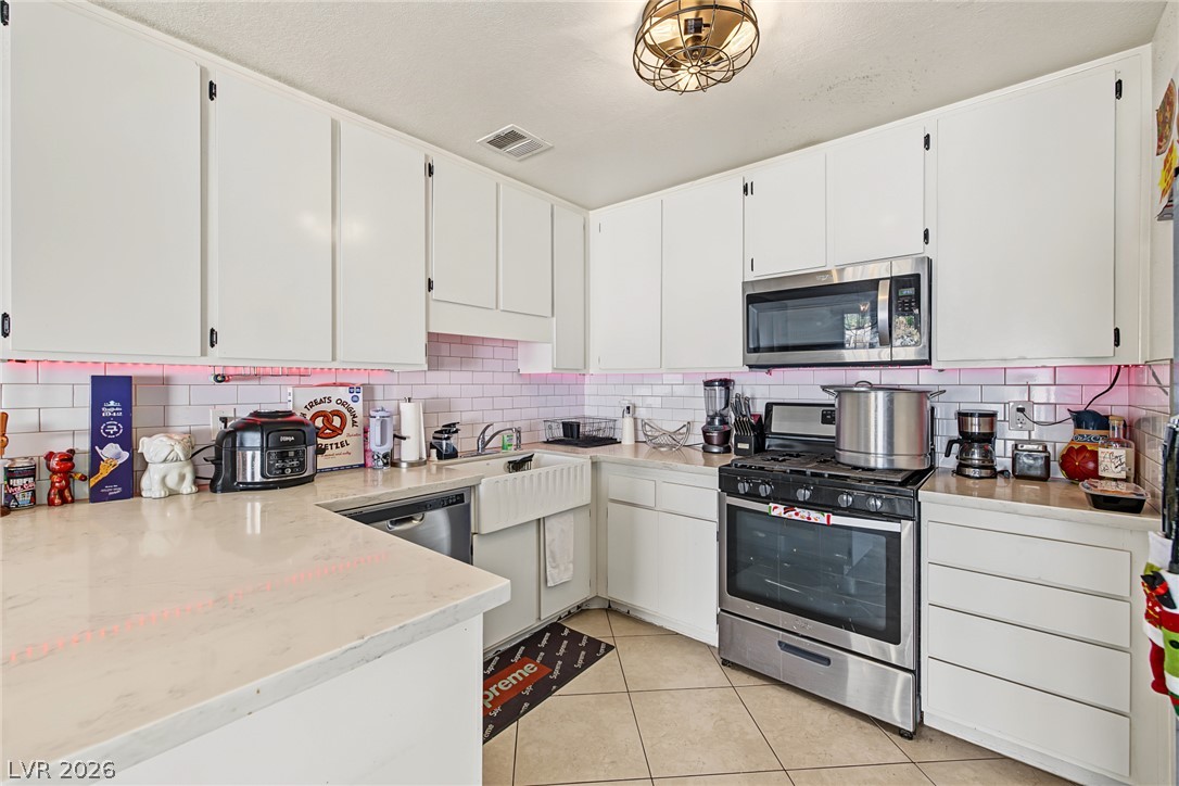 6992 Quarry Drive Las Vegas NV 89147
