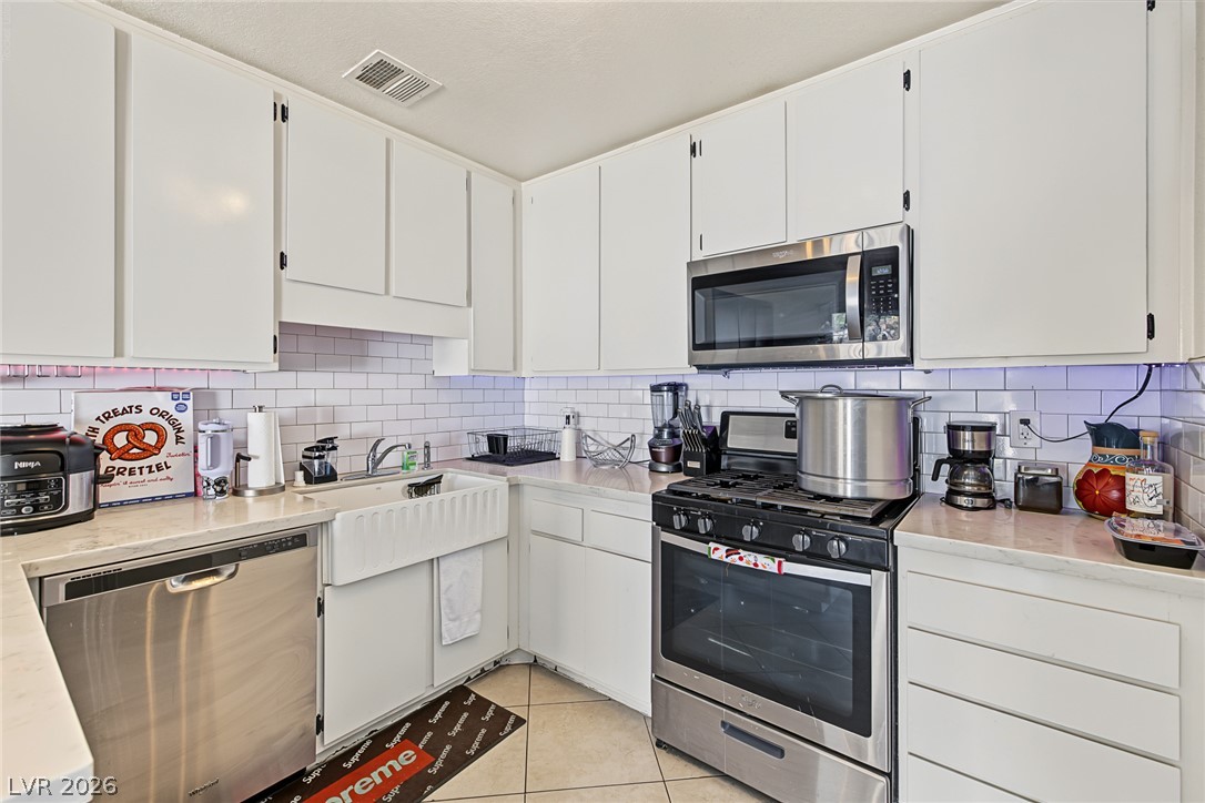 6992 Quarry Drive Las Vegas NV 89147