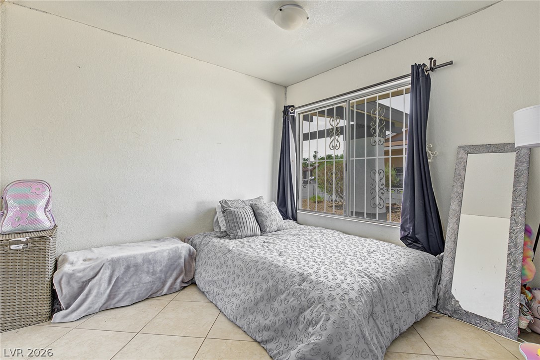 6992 Quarry Drive Las Vegas NV 89147