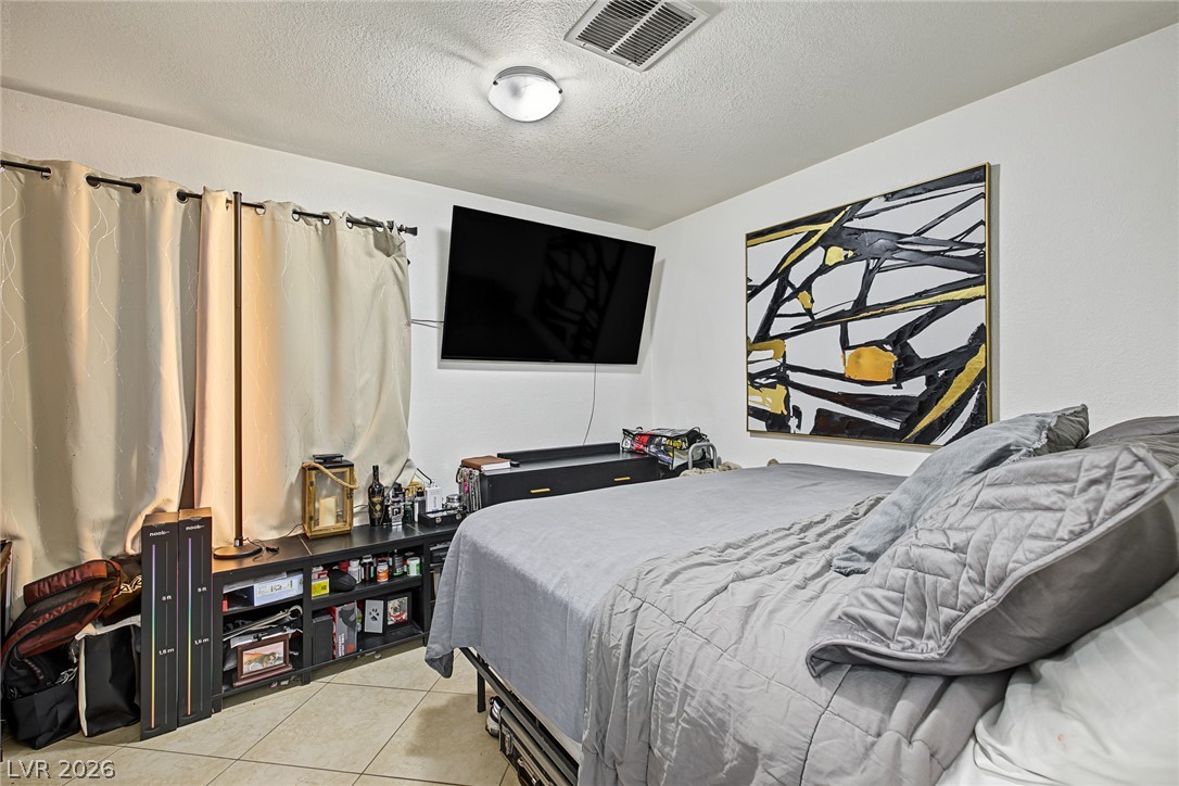 6992 Quarry Drive Las Vegas NV 89147