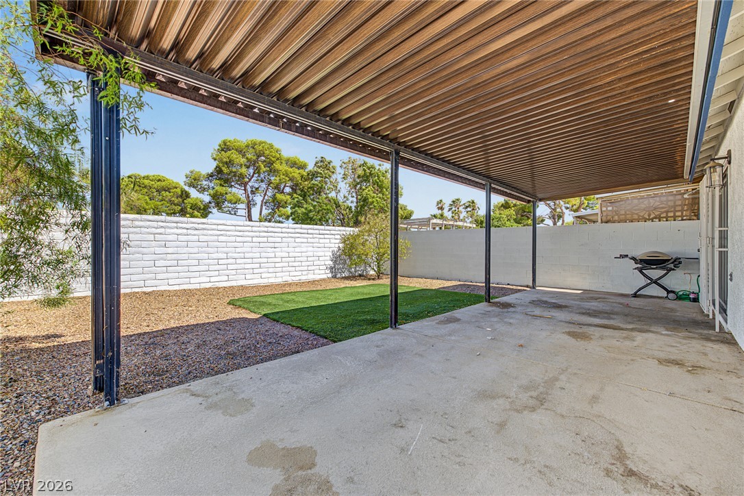 6992 Quarry Drive Las Vegas NV 89147