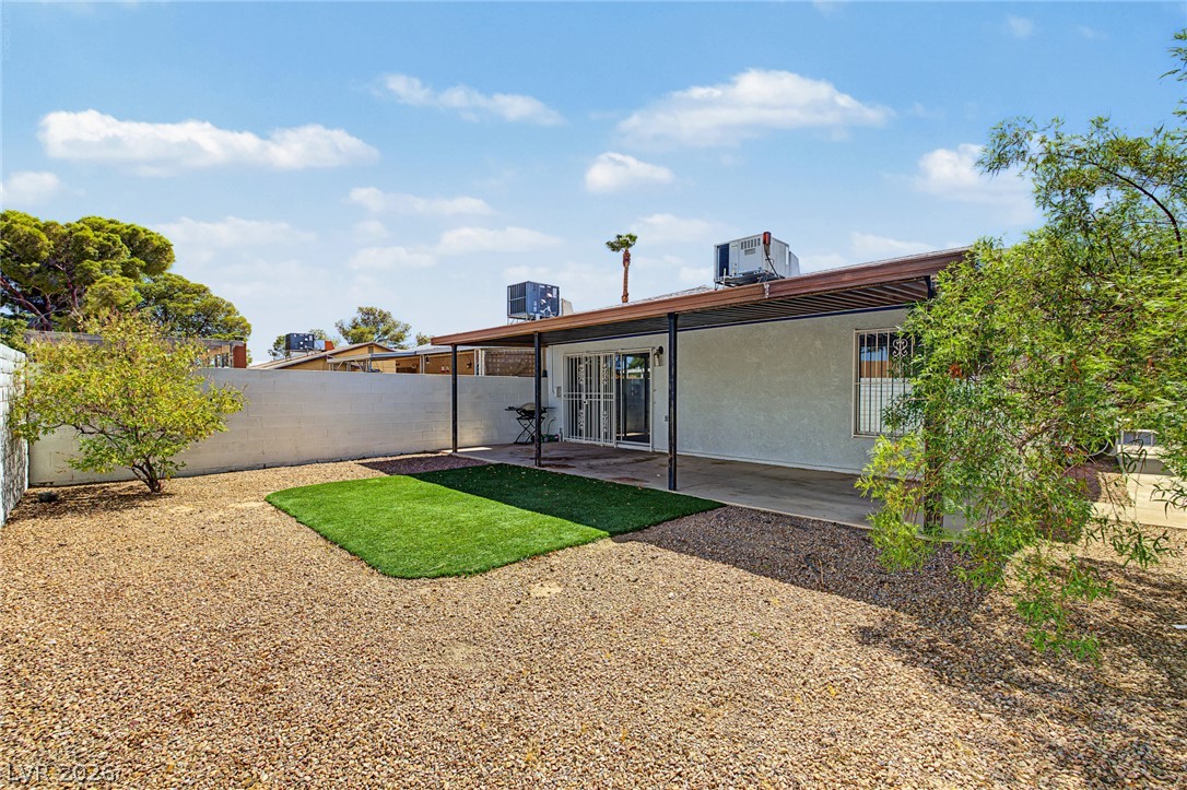 6992 Quarry Drive Las Vegas NV 89147