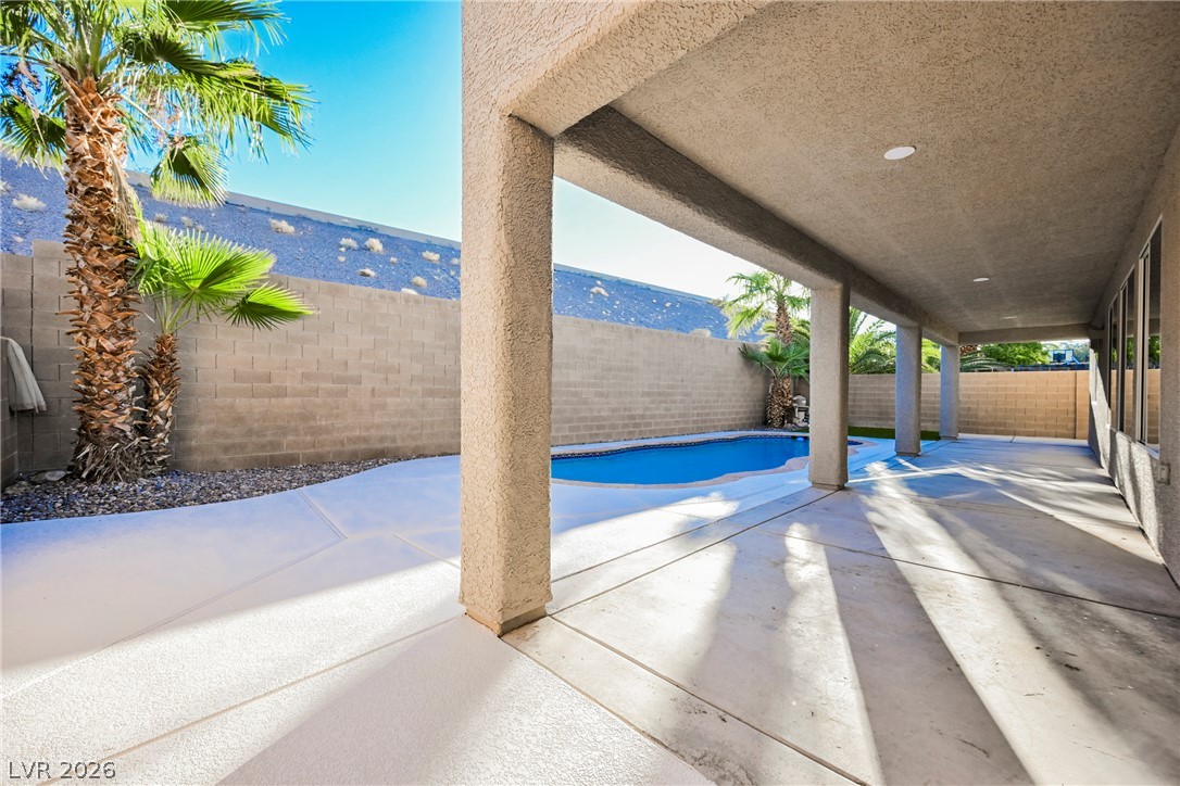 733 Blue Crystal Creek Road Henderson NV 89002
