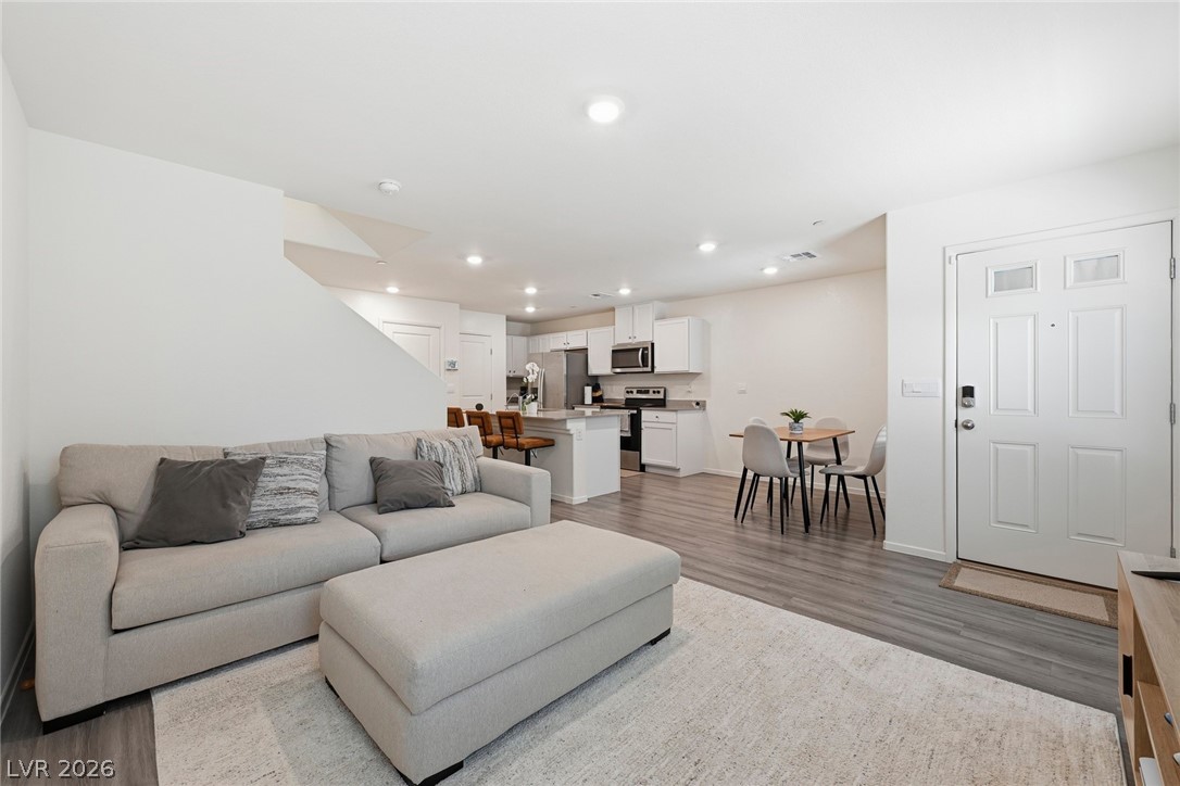 9929 Canary Hills Street Las Vegas NV 89141